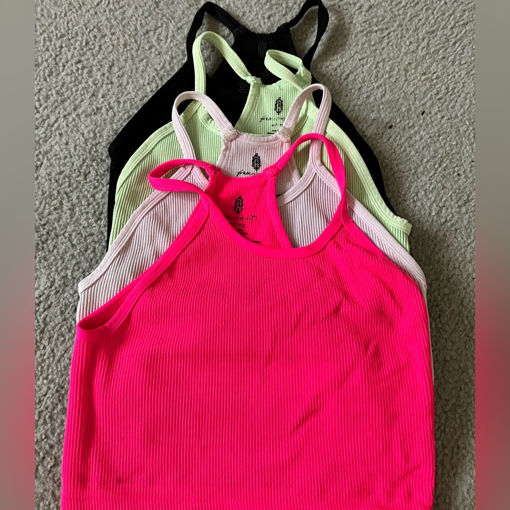 Free People Movement Happiness Runs Crop Tank M/L